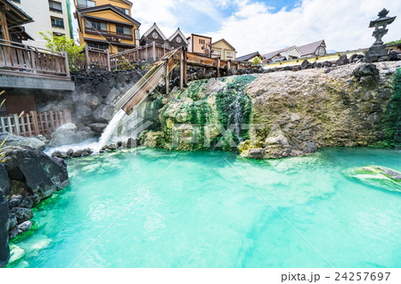【群馬県】草津温泉・湯畑 24257697