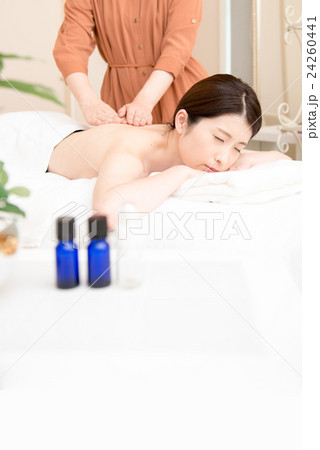 若い女性、エステイメージ 24260441