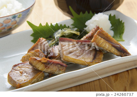 しびまぐろの腹皮 24260737