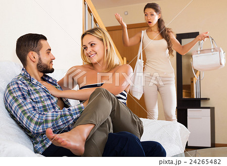 Love triangle Love triangle 24265482