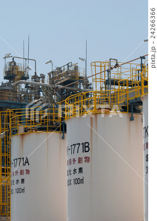 化学プラント 24266366