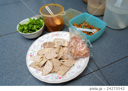 components of vietnamese food 24273542