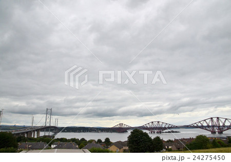 鉄の怪物と呼ばれた1890年開通のフォース鉄道橋、世界遺産 24275450