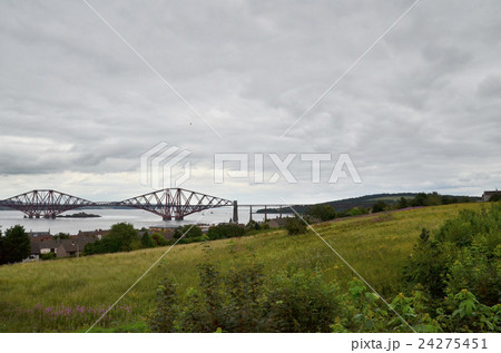 鉄の怪物と呼ばれた1890年開通のフォース鉄道橋、世界遺産 24275451
