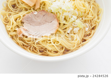 醤油ラーメン 白バック 醤油ラーメン 白バック 24284526