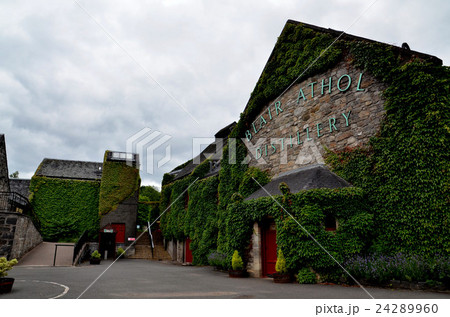 夏目漱石も訪れたヴィクトリア時代からのリゾート、ピトロッホリーのウイスキー蒸留所ベル・ブレアソール 夏目漱石も訪れたヴィクトリア時代からのリゾート、ピトロッホリーのウイスキー蒸留所ベル・ブレアソール 24289960