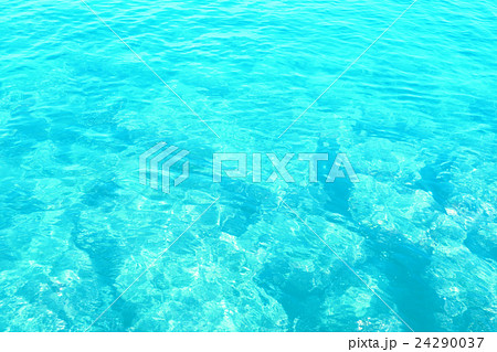 海の水面 海の水面 24290037