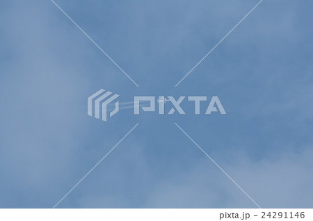 飛行機雲と空 その11。 Vapor trail (ベイパートレイル) 飛行機雲と空 その11。 Vapor trail (ベイパートレイル) 24291146