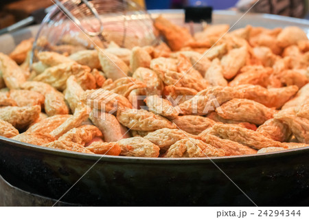 fired rugby fish ball/ fish ball in maket Thailand 24294344