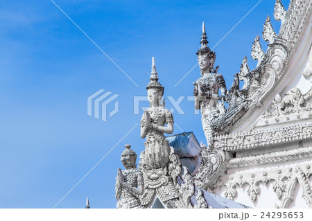 Buddhist 24295653