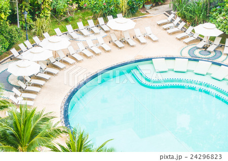 Outdoor swimming pool 24296823