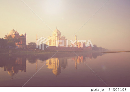 Taj Mahal India Seven Wonders Concept 24305193