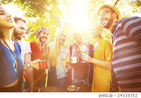 Friend Celebrate Party Picnic Joyful Lifestyle Drinking Concept 24310352
