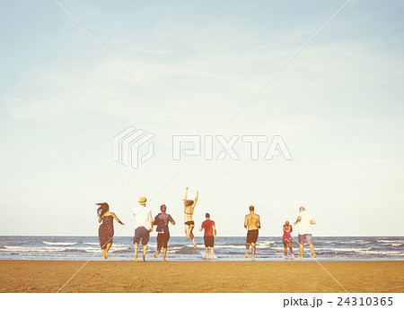 Beach Chill Emotion Enjoyment Fun Friends Concept 24310365