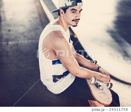 Man Skateboarder Lifestyle Relax Hipster Concept 24311759