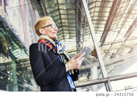 Transfer Transit Flight Digital Device Connecting Concept Transfer Transit Flight Digital Device Connecting Concept 24315750