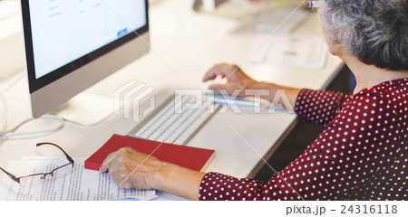 Senior Woman Computer internet Online Sharing Technology Concept Senior Woman Computer internet Online Sharing Technology Concept 24316118