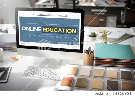 Online Education Homepage E-learning Technology Concept 24316851