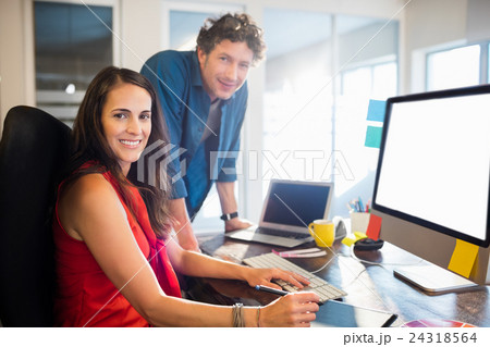 Business people posing together 24318564