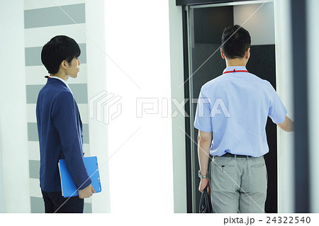 オフィス　ビジネスイメージ 24322540