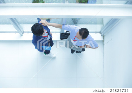 オフィス　ビジネスイメージ 24322735