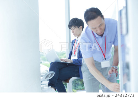 オフィス ビジネスイメージ オフィス ビジネスイメージ 24322773