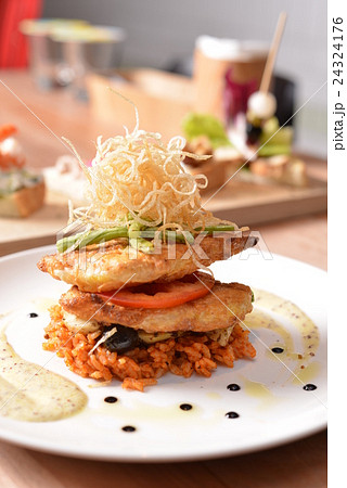 Fabrica Chair 24324176