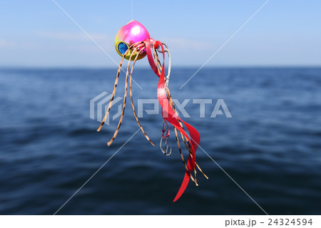 マダイ釣りに最適なルアー「鯛ラバ」 24324594