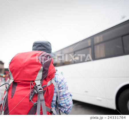登山中のイメージ 登山中のイメージ 24331764