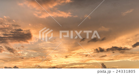 登山中のイメージ 登山中のイメージ 24331805