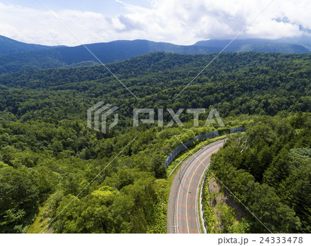 支笏湖への峠道（空撮） 24333478