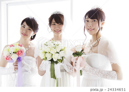 ウエディング 結婚 ブライダル 花嫁 新婦 女性 ウェディング 人物 笑顔 ウエディング 結婚 ブライダル 花嫁 新婦 女性 ウェディング 人物 笑顔 24334651