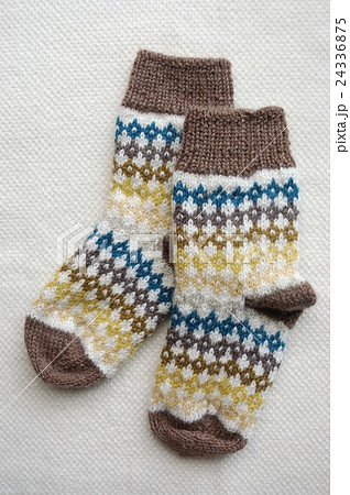 手編みの靴下 24336875