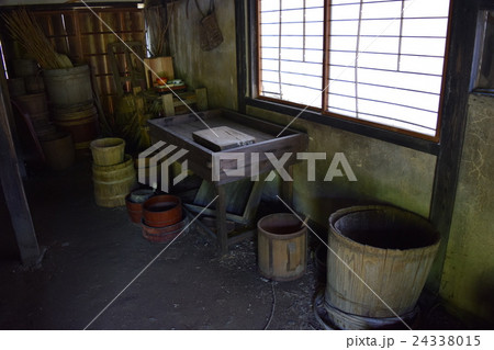 かまど（古風な調理設備）レトロイメージ 24338015