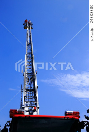 はしご車 はしご車 24338380