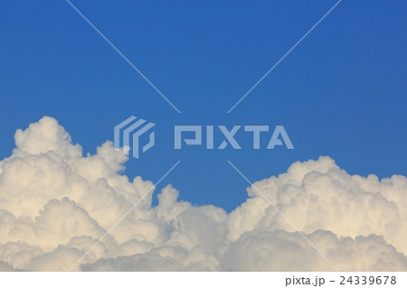 fluffy cloud on clear blue sky fluffy cloud on clear blue sky 24339678