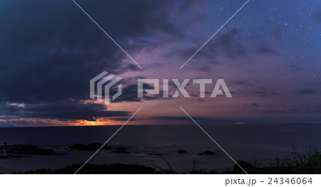 屋久島・薄暮の夜空 屋久島・薄暮の夜空 24346064