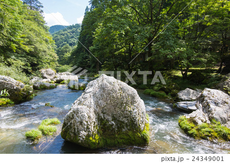 愛媛県内子町 小田深山渓谷 深山荘前の風景 愛媛県内子町 小田深山渓谷 深山荘前の風景 24349001