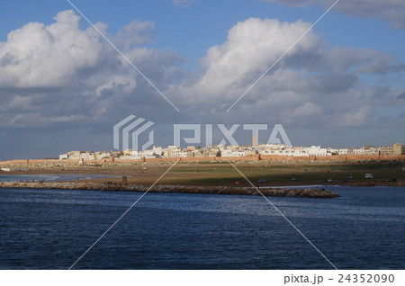 ラバト 大西洋とラバトの街並み ラバト 大西洋とラバトの街並み 24352090