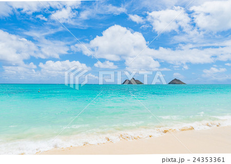 ハワイ オアフ島カイルア ラニカイビーチ 天国の海 の写真素材