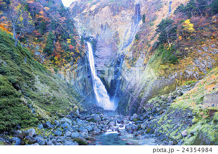 紅葉の称名滝4 紅葉の称名滝4 24354984