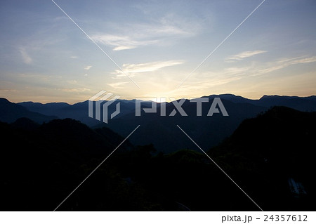 日の出 朝焼け 朝日 24357612