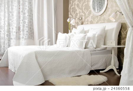 bedroom 24360558