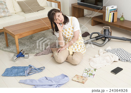 片付けられない主婦 24364926