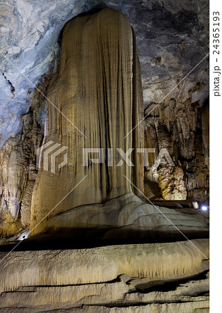 ベトナムの「天国の洞窟」と呼ばれる鍾乳洞 24365193