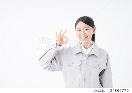 女性作業員 女性作業員 24366779