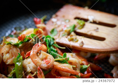 close up prawns spicy with hot basin close up prawns spicy with hot basin 24367072