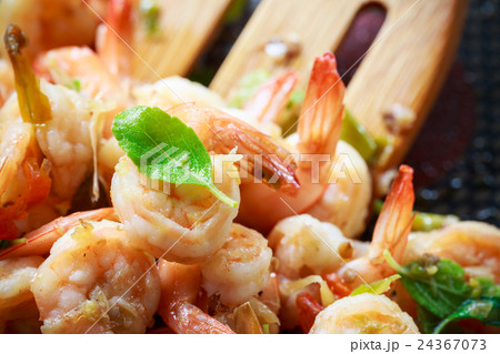 close up prawns spicy with hot basin close up prawns spicy with hot basin 24367073