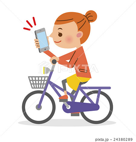 スマートフォンを操作しながら自転車を運転する女性 24380289