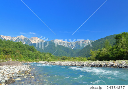 長野県白馬 清流と北アルプスの山々 長野県白馬 清流と北アルプスの山々 24384877